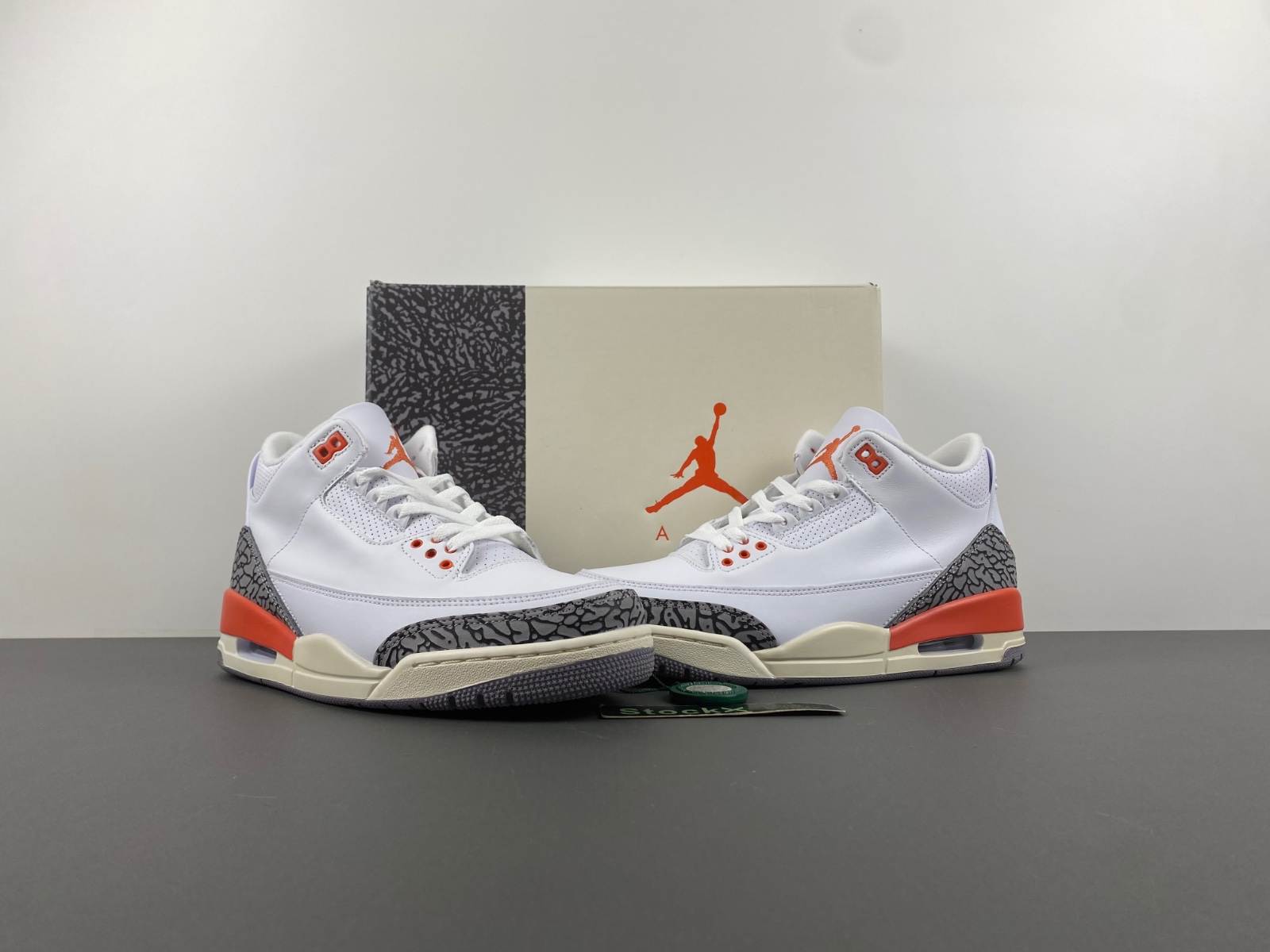 Air Jordan 3 Retro Georgia Peach CK9246-121