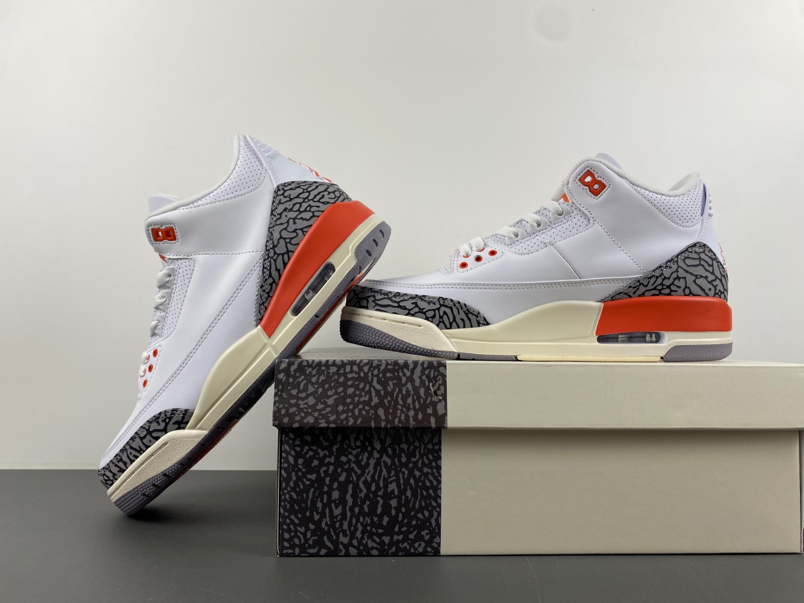 Air Jordan 3 Retro Georgia Peach CK9246-121