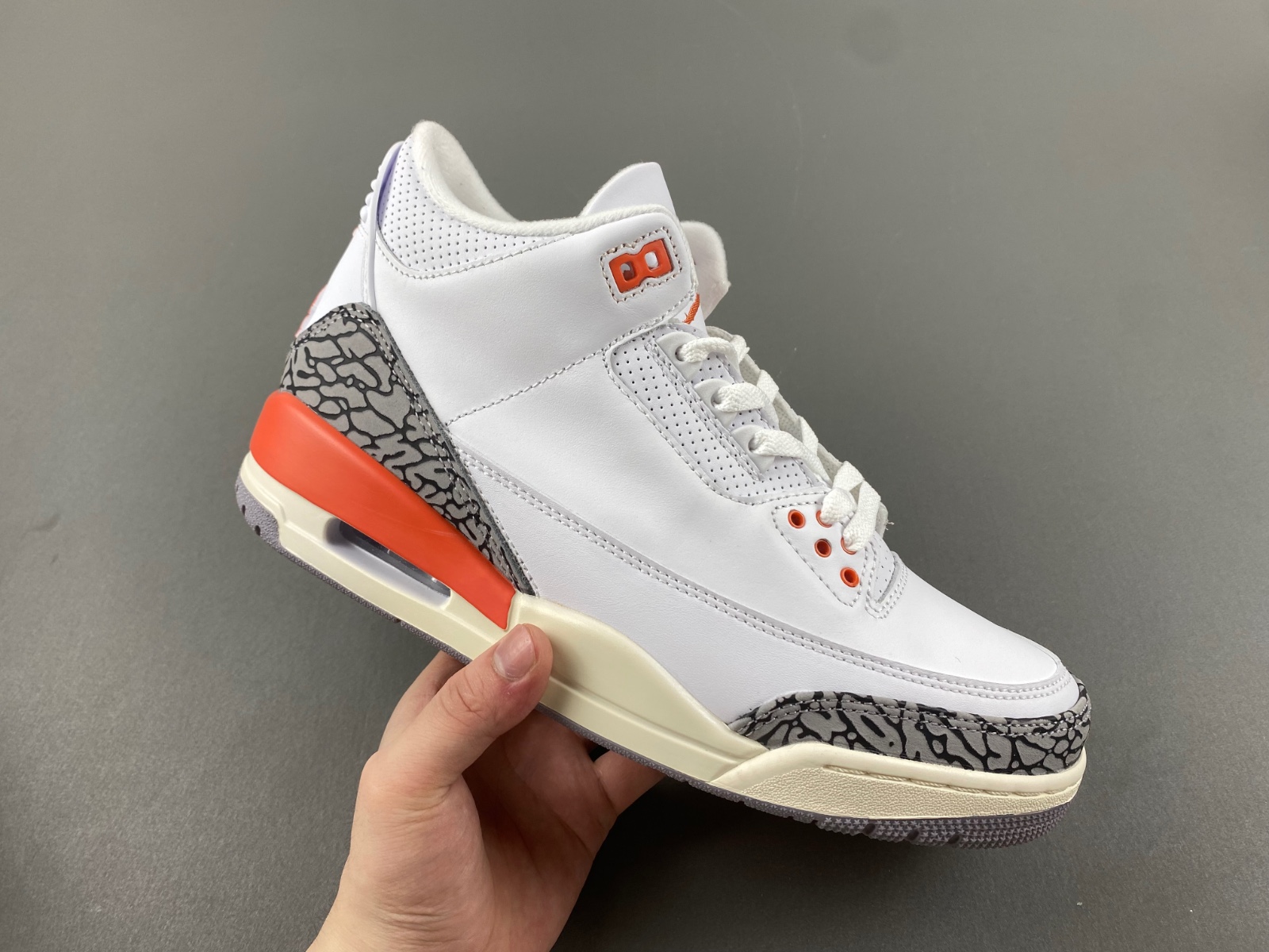 Air Jordan 3 Retro Georgia Peach CK9246-121