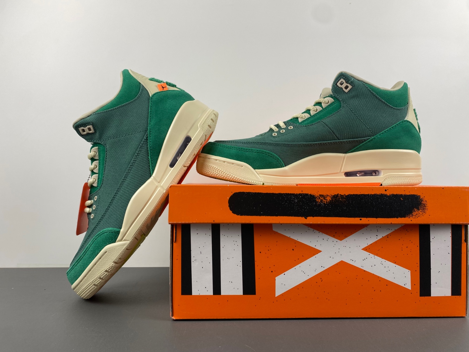 nina Ch*el abney x air jordan 3 fz7974-300