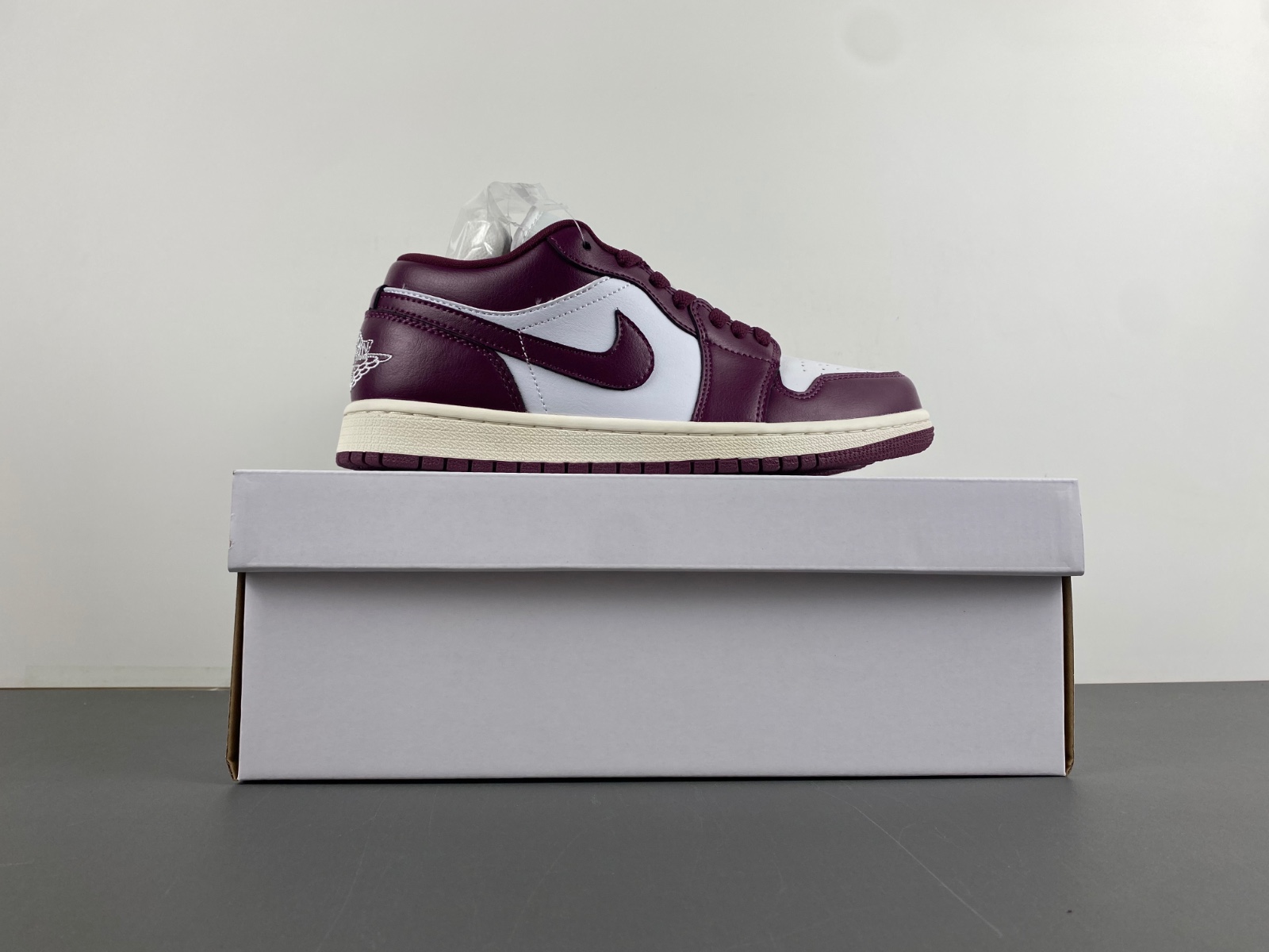 Air Jordan 1 Low Fireberry DC0774-161