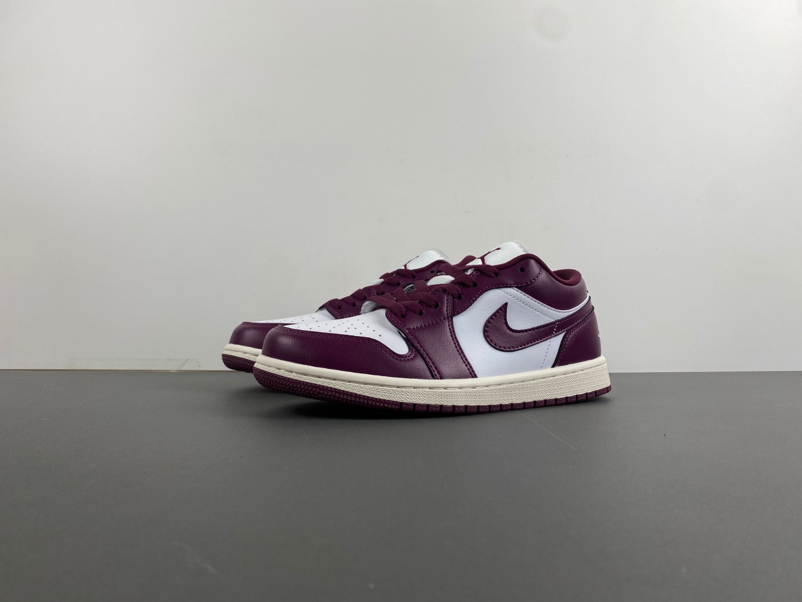 Air Jordan 1 Low Fireberry DC0774-161