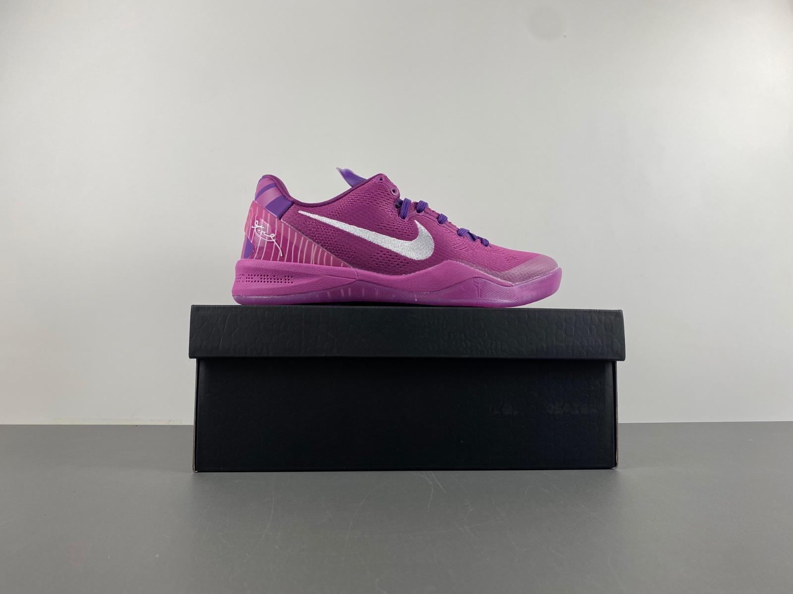 NIKE KOBE 8 PROTRO “EYBL” HJ7265-500