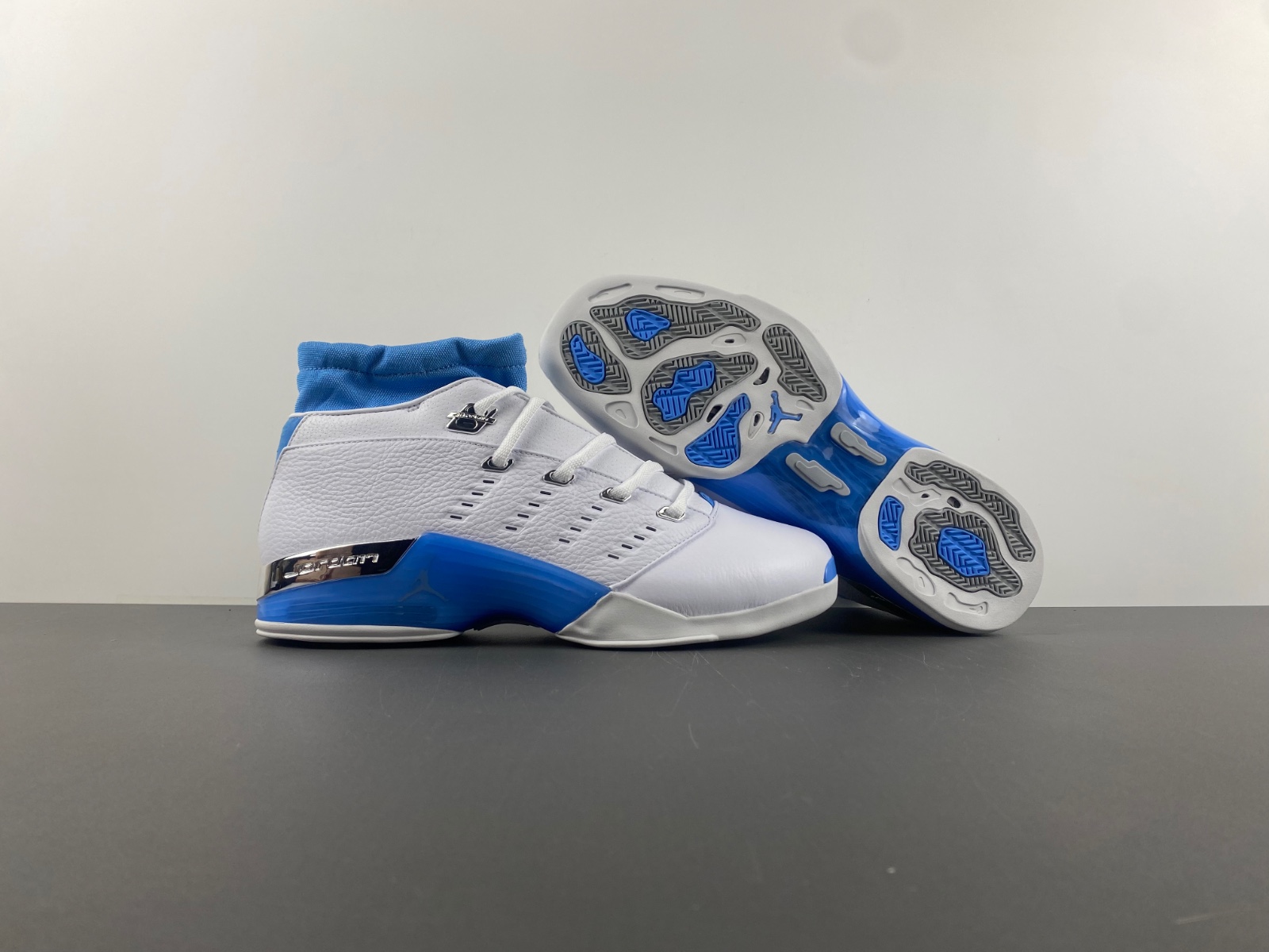 Air Jordan 17 Low “University Blue”FJ0395-101