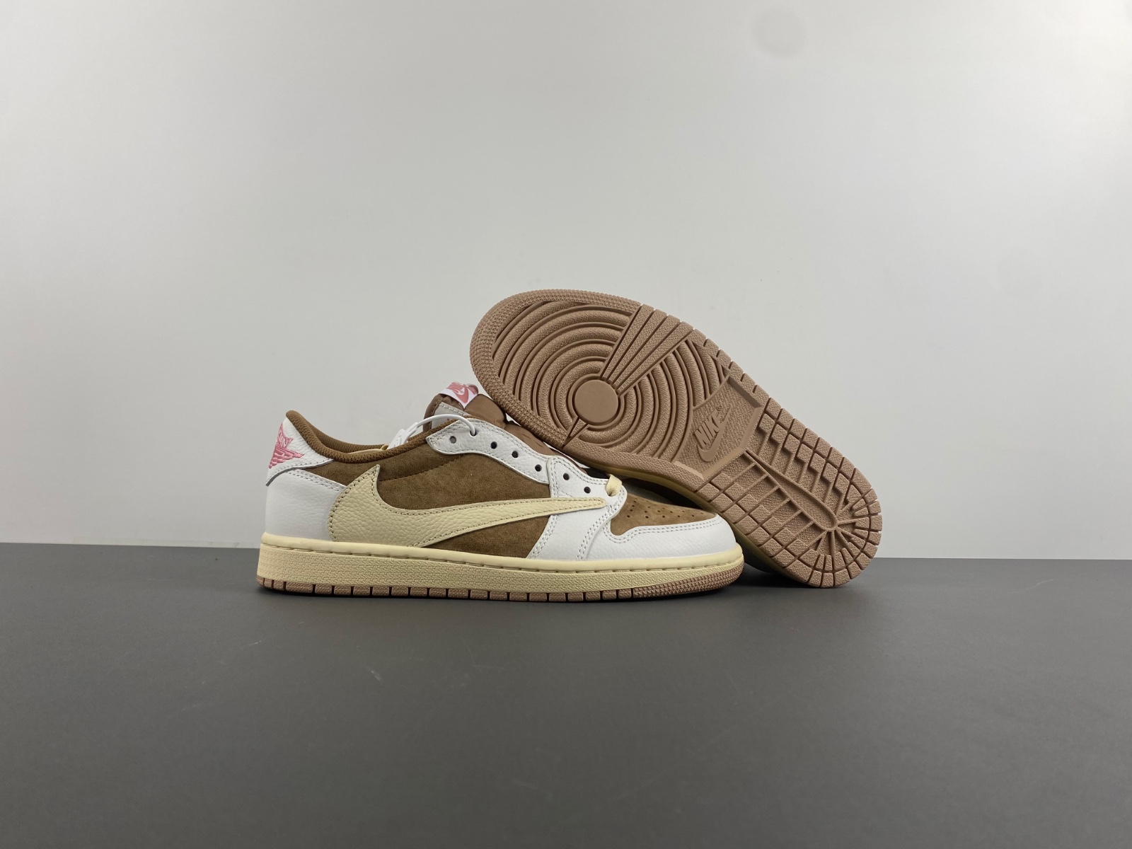 Travis Scott x Jordan 1 Low “Sail Sky Pink” DM7866-106