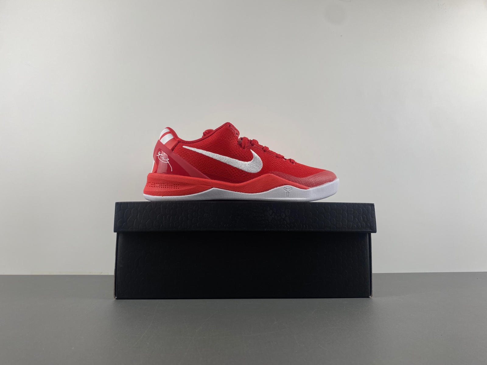 Nike Kobe 8 Protro “University Red”HF9550-600