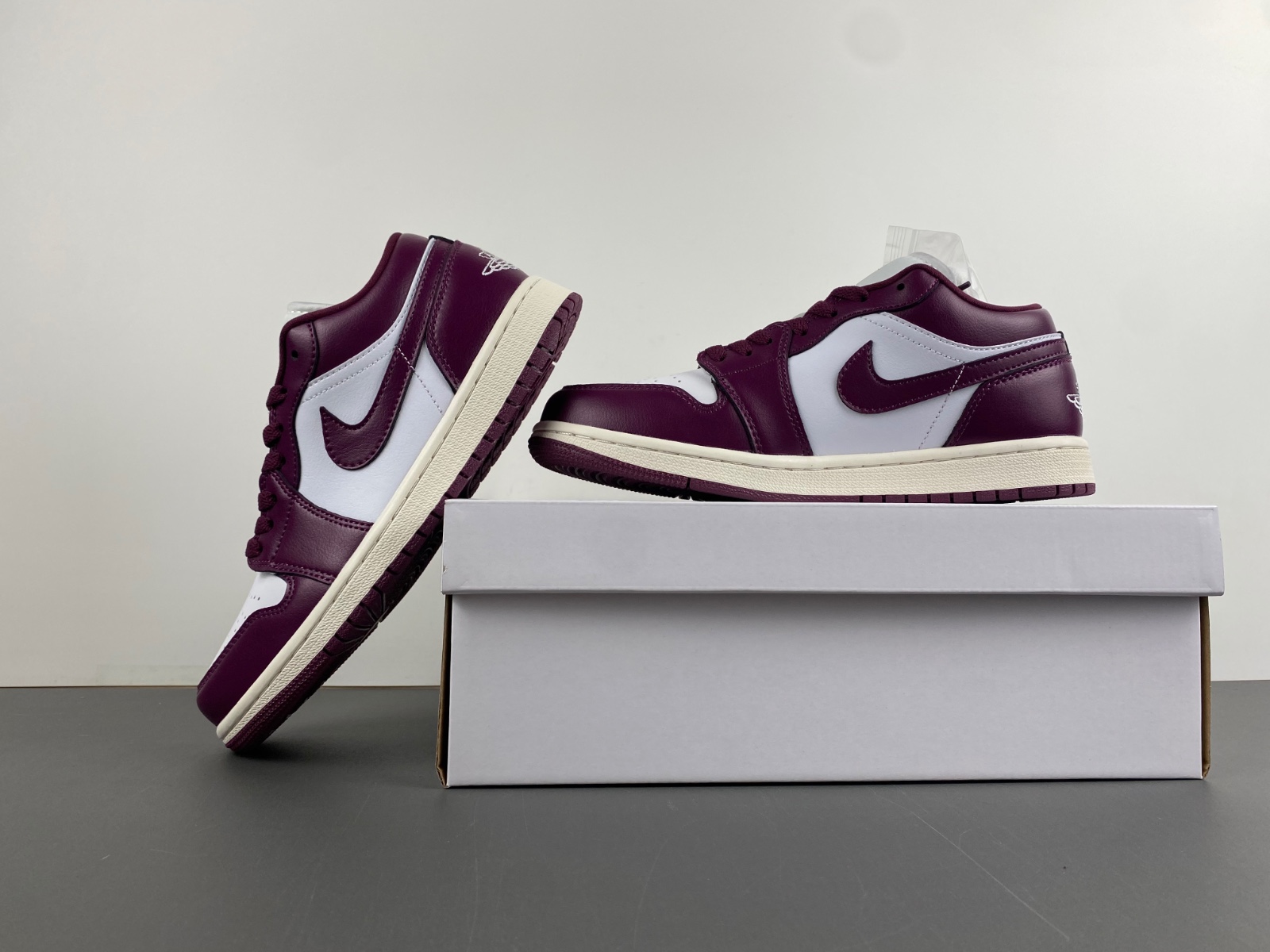 Air Jordan 1 Low Fireberry DC0774-161