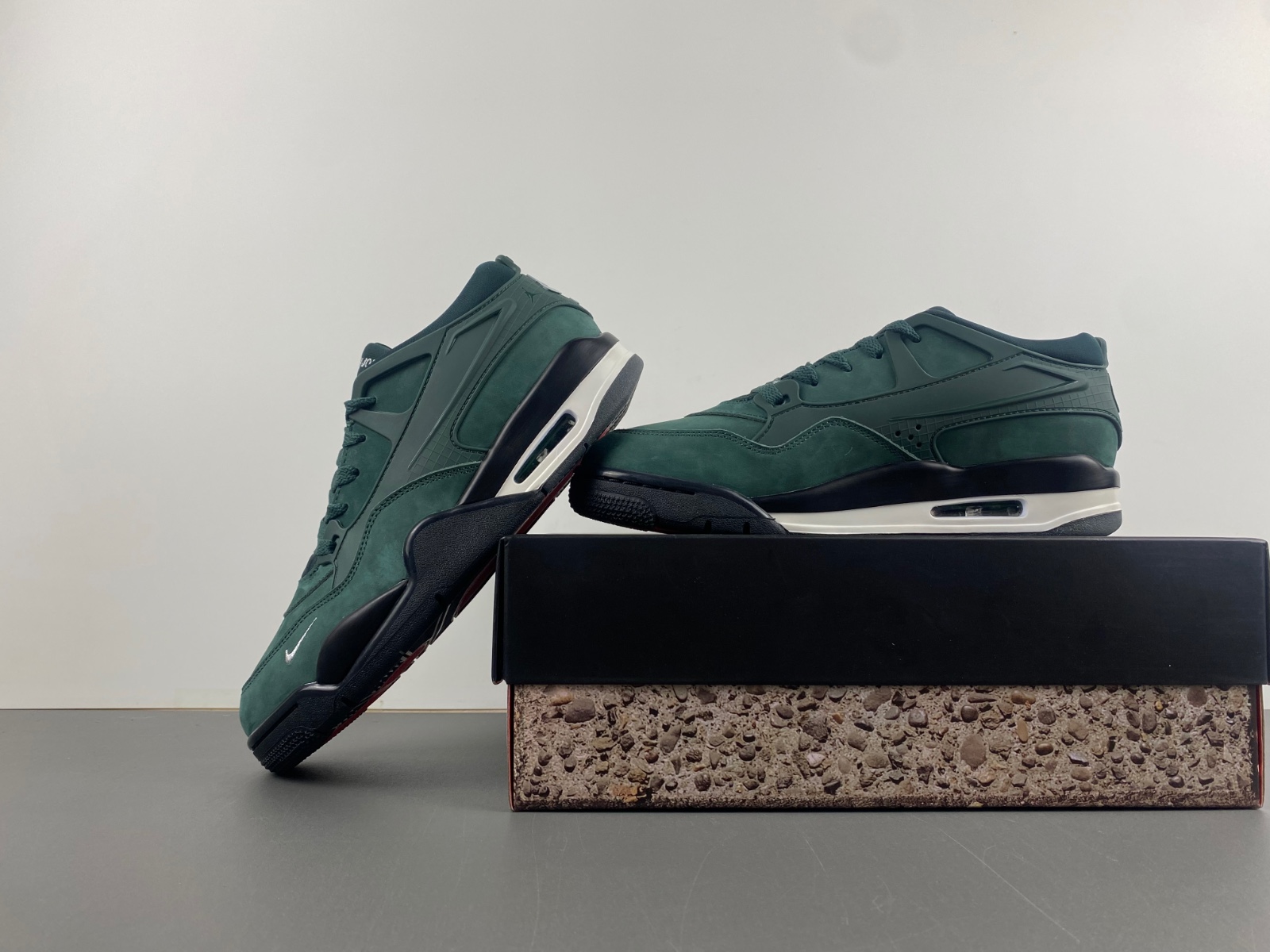 Nigel Sylvester x Air Jordan 4 RM “Grandma’s Driveway” HF4334-300