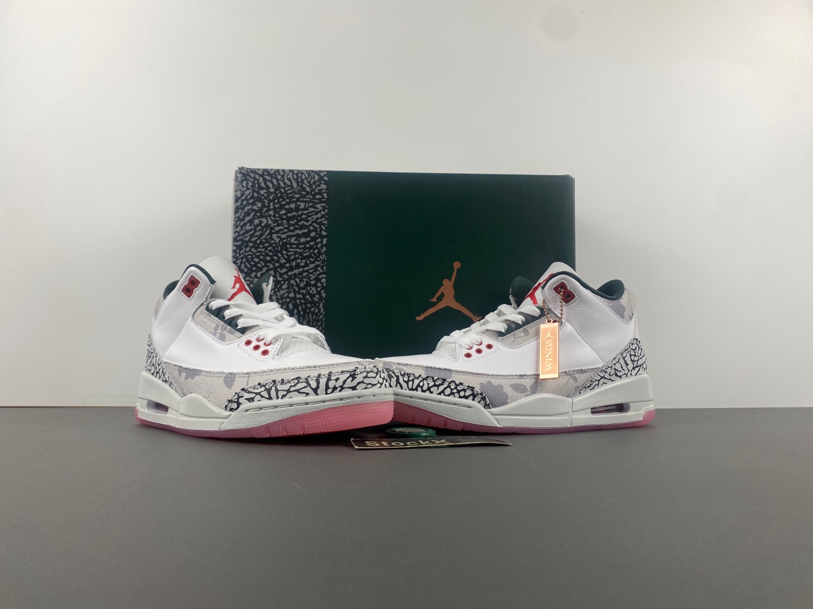 Air Jordan 3 Retro Wings  HM6993-100