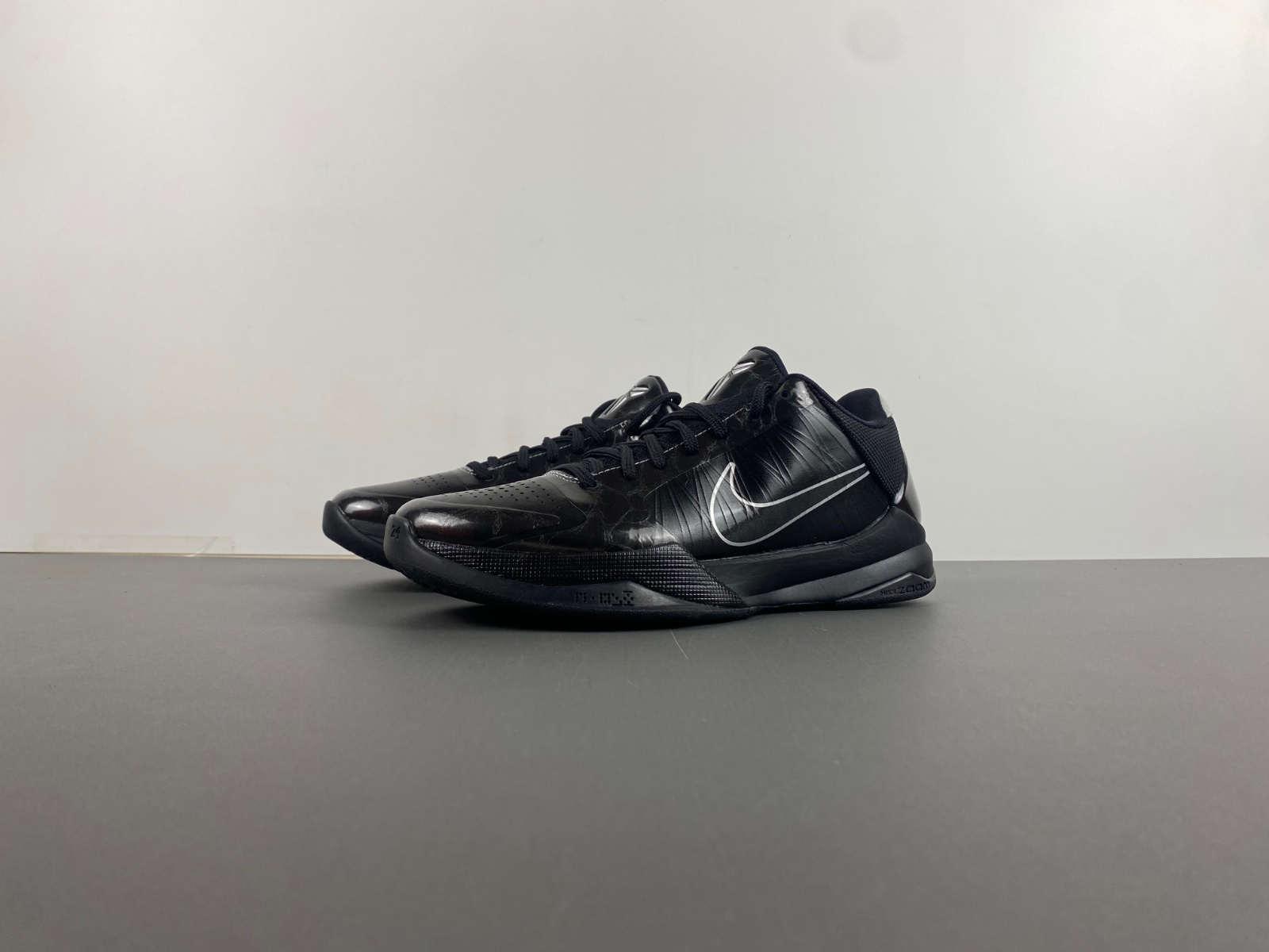 Nike Kobe 5 Blackout  386429-003