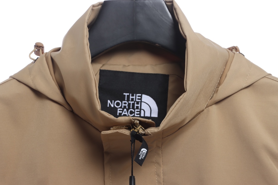 The North Face Sleeve Logo Embroidered Tech Jacket