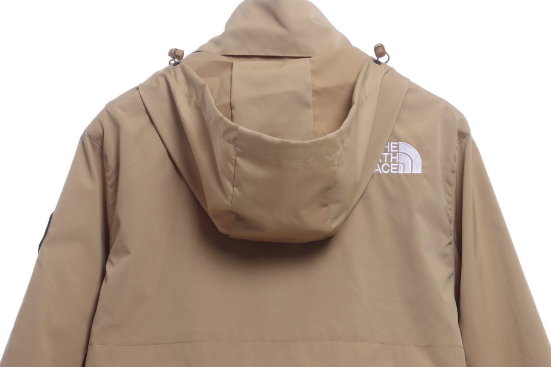 The North Face Sleeve Logo Embroidered Tech Jacket