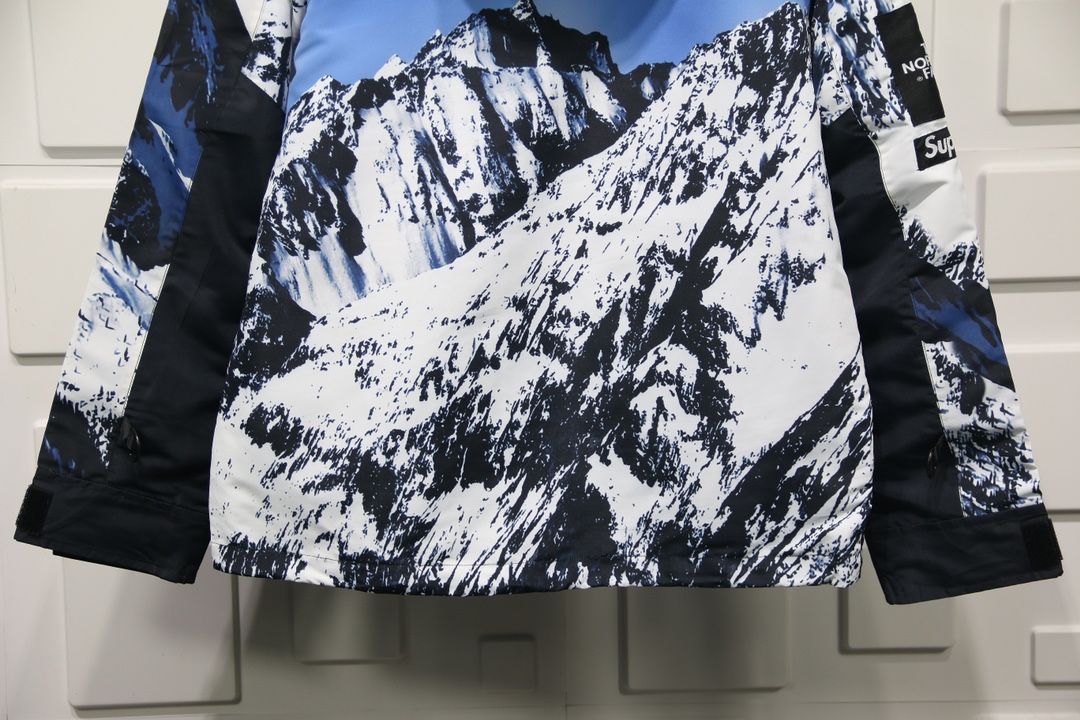 Suprem3 The North Face Mountain Parka Blue/White