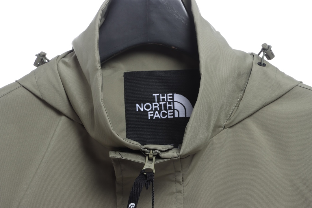 The North Face Sleeve Logo Embroidered Tech Jacket