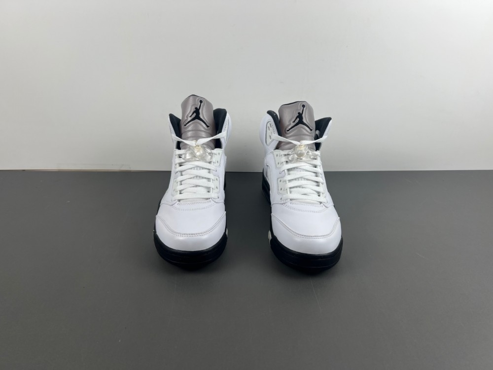 Air Jordan 5 Retro _White and Black DD0587-110