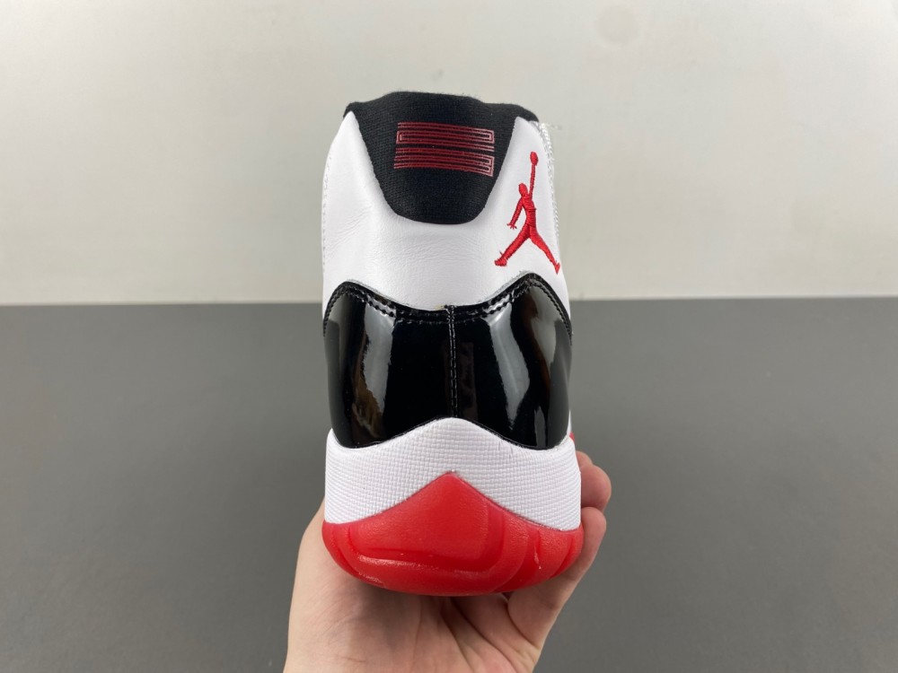 Air Jordan 11 CT8012-106