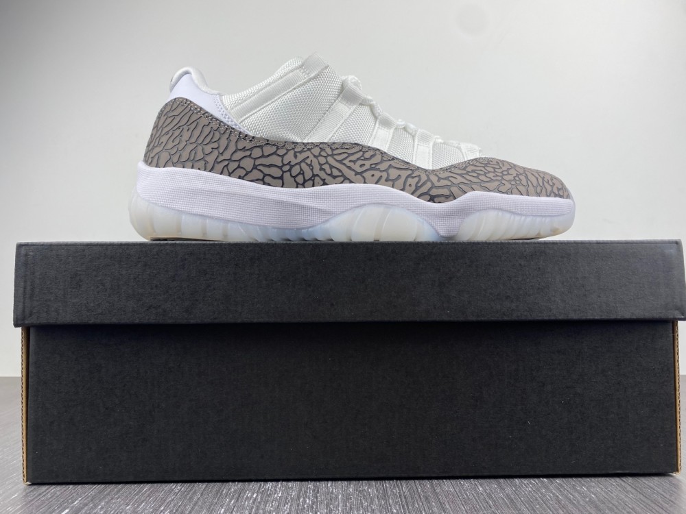 Air Jordan 11 Low WMNS “Yellow Snakeskin”AV2187-140