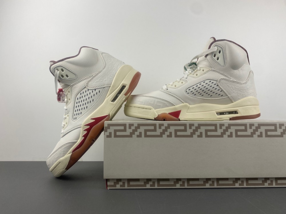 Air Jordan 5 "El Grito" Sail and Dark Pony HF8833-100