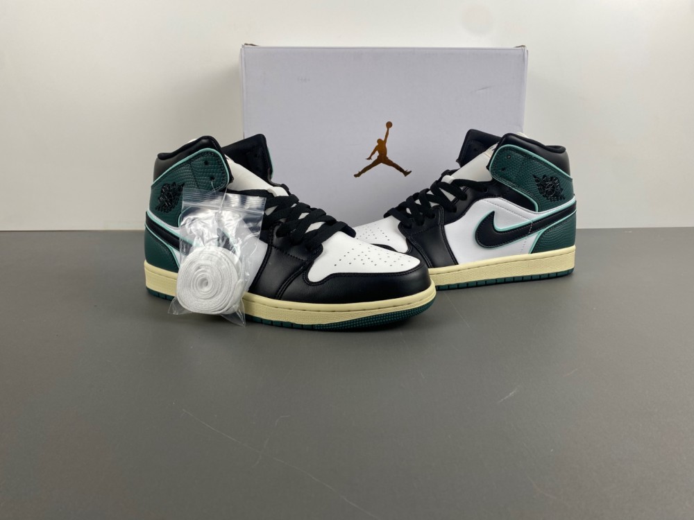 AIR JORDAN 1 MID SE 