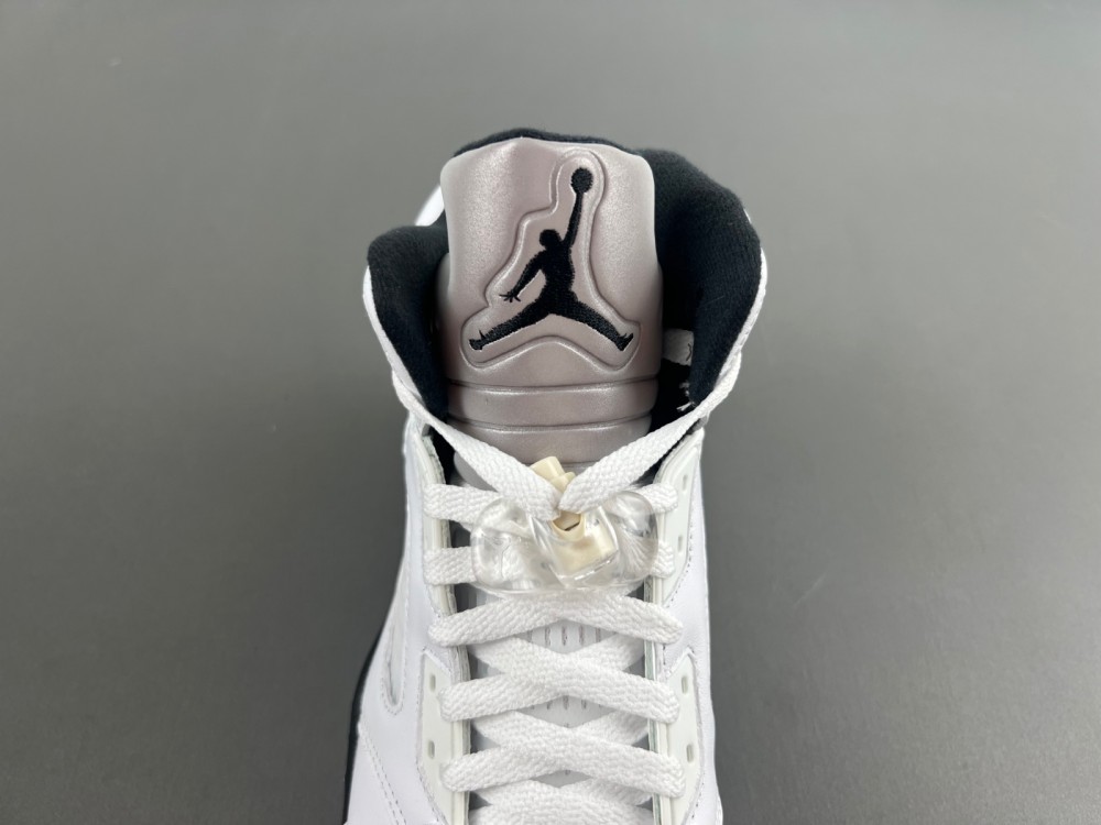 Air Jordan 5 Retro _White and Black DD0587-110