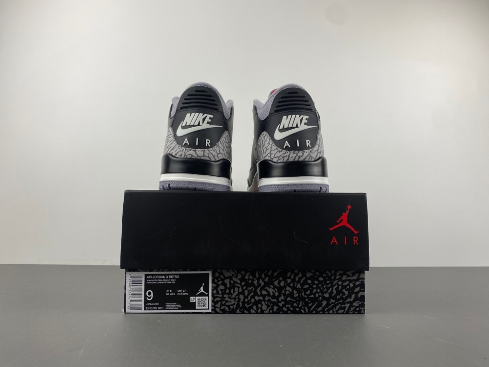 Air Jordan 3 OG “Black Cement” DN3707-010