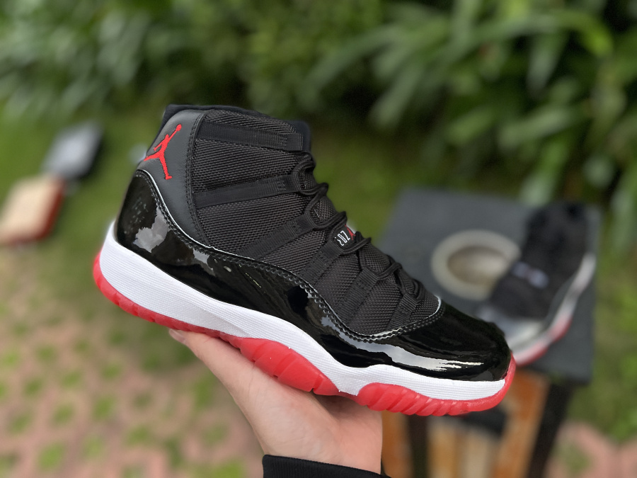 Jordan 11 Retro Playoffs Bred 378038-061