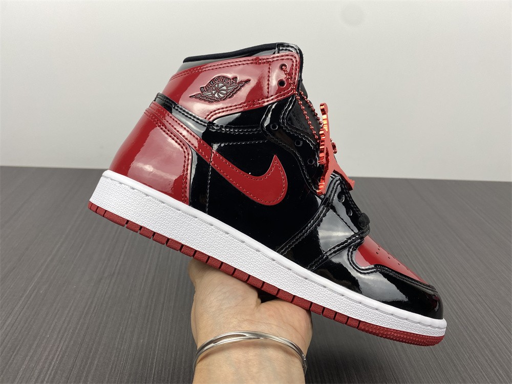 Air Jordan 1 High OG “Bred Patent”