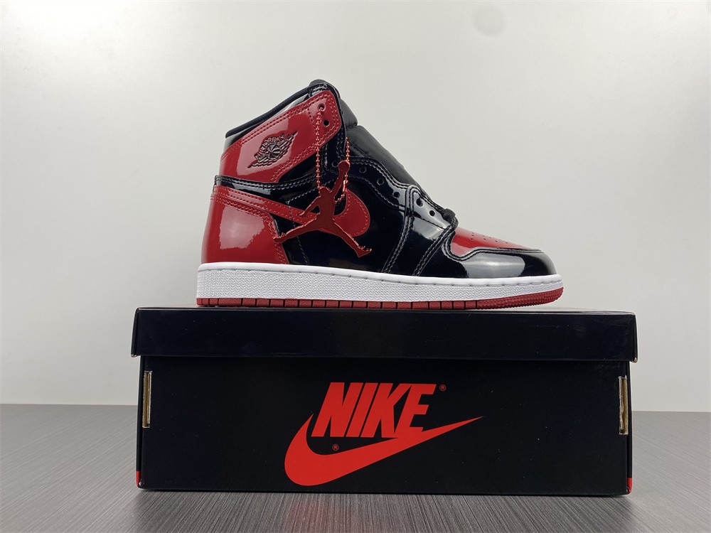 Air Jordan 1 High OG “Bred Patent”