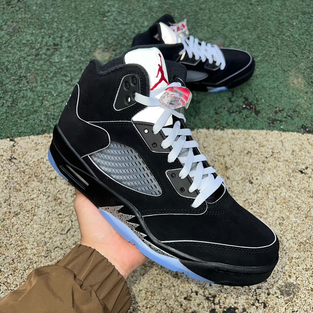 Air Jordan 5 “Black Metallic Reimagined”HF3975-001