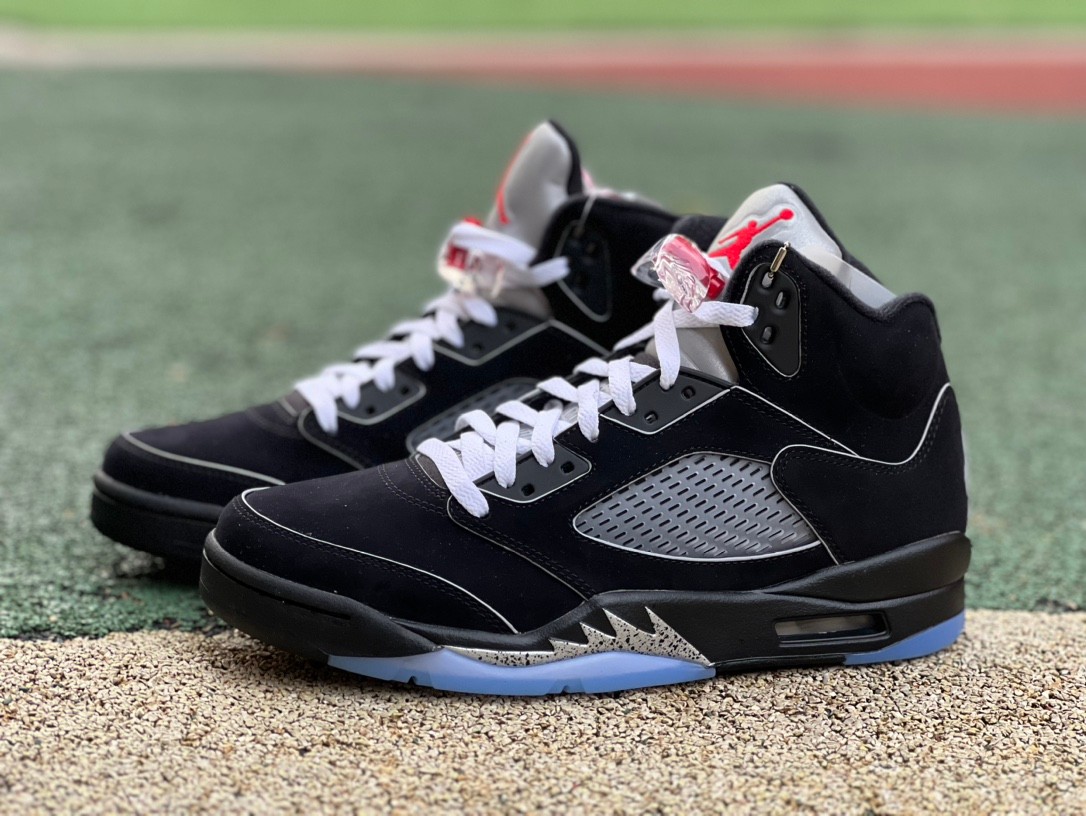 Air Jordan 5 “Black Metallic Reimagined”HF3975-001