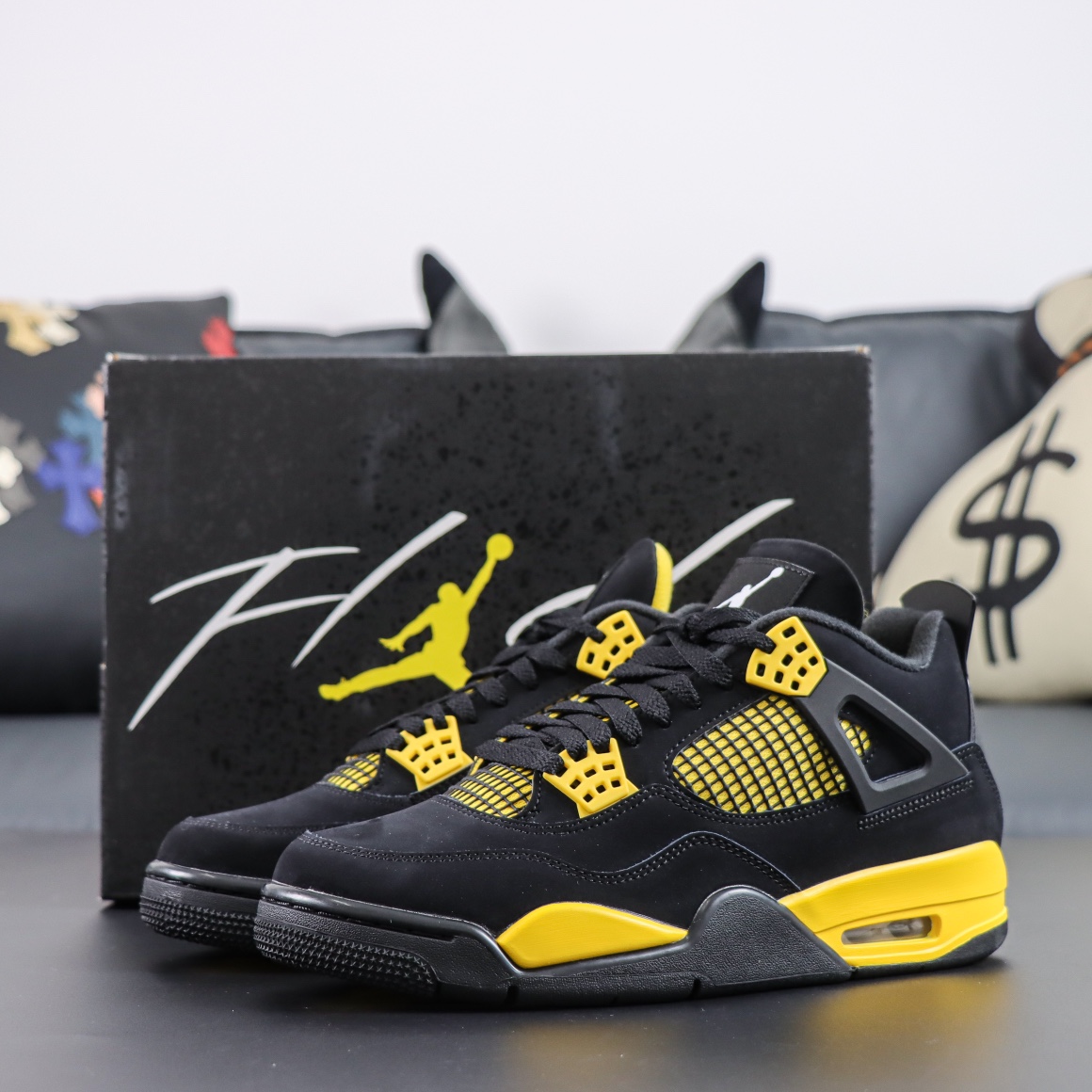 Max US16 Jordan 4 Retro Thunder DH6927-017