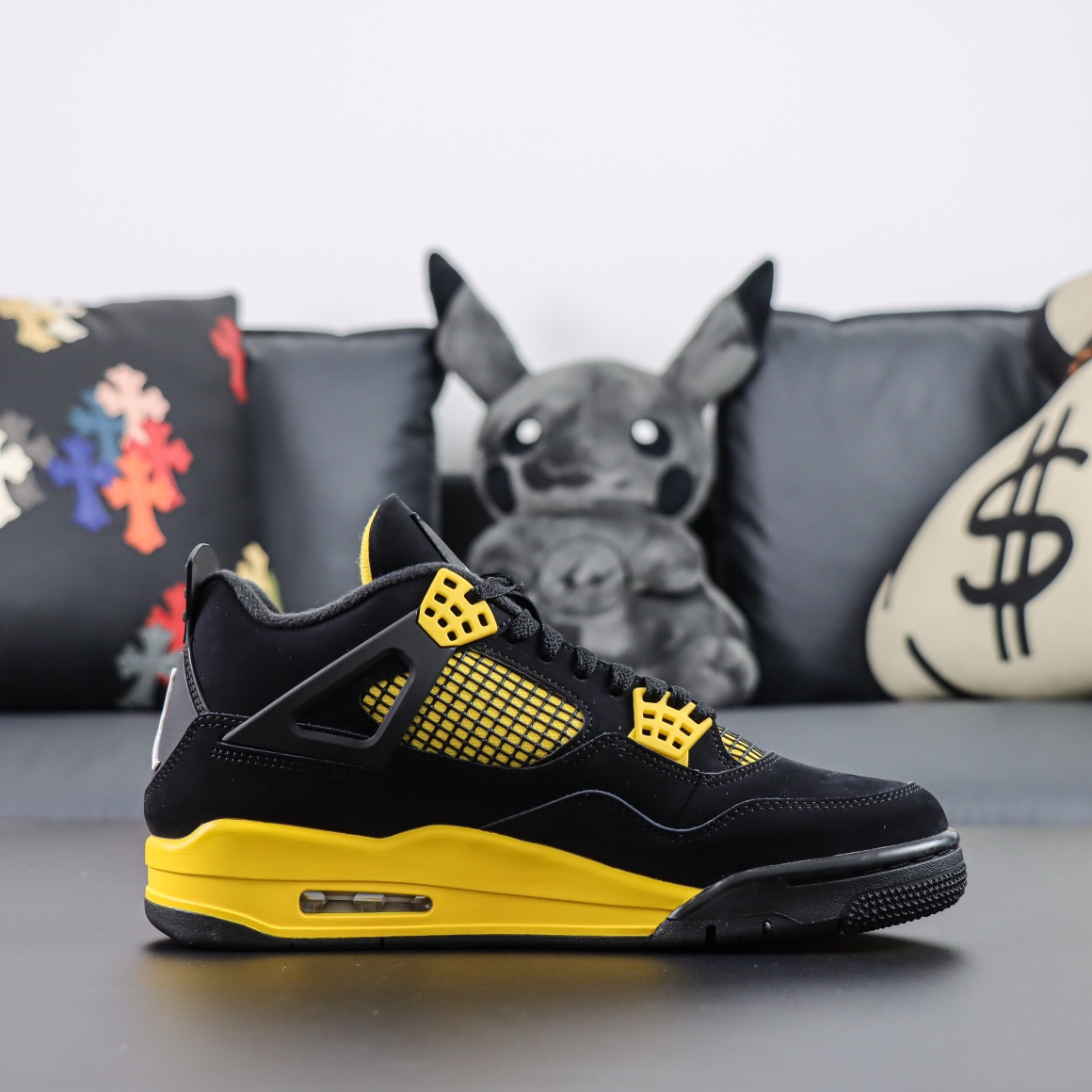 Max US16 Jordan 4 Retro Thunder DH6927-017