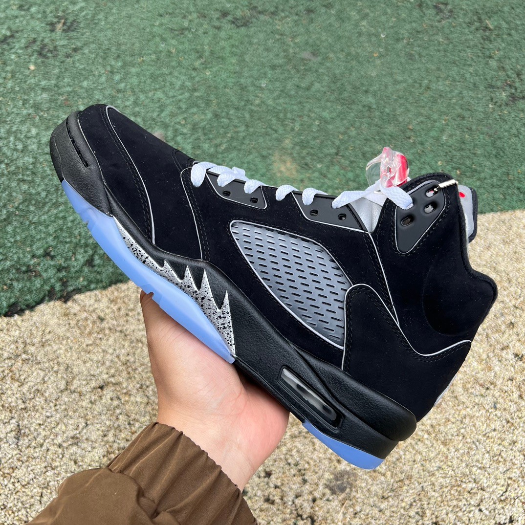 Air Jordan 5 “Black Metallic Reimagined”HF3975-001