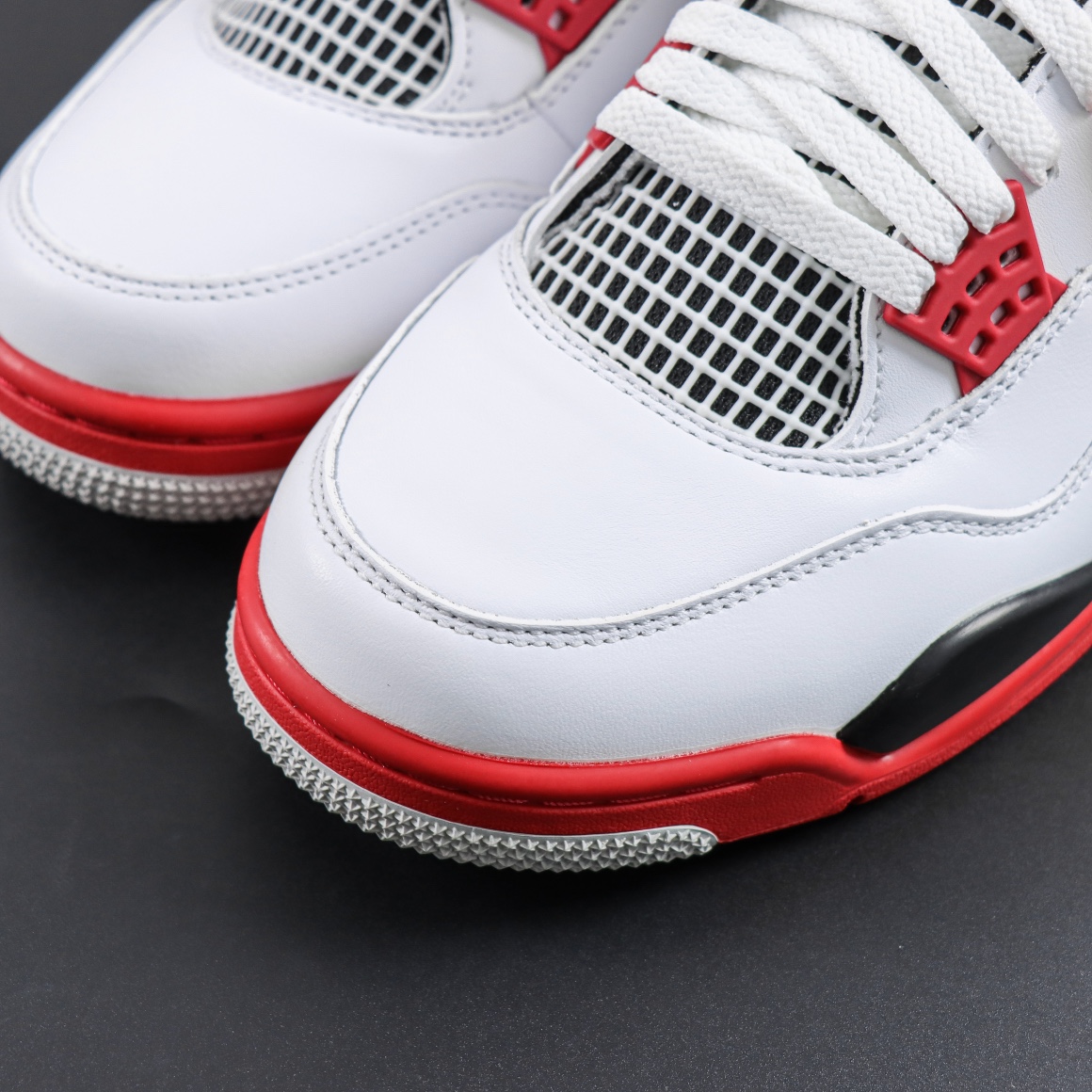 Max US16 Jordan 4 Retro "Fire Red  DC7770-160