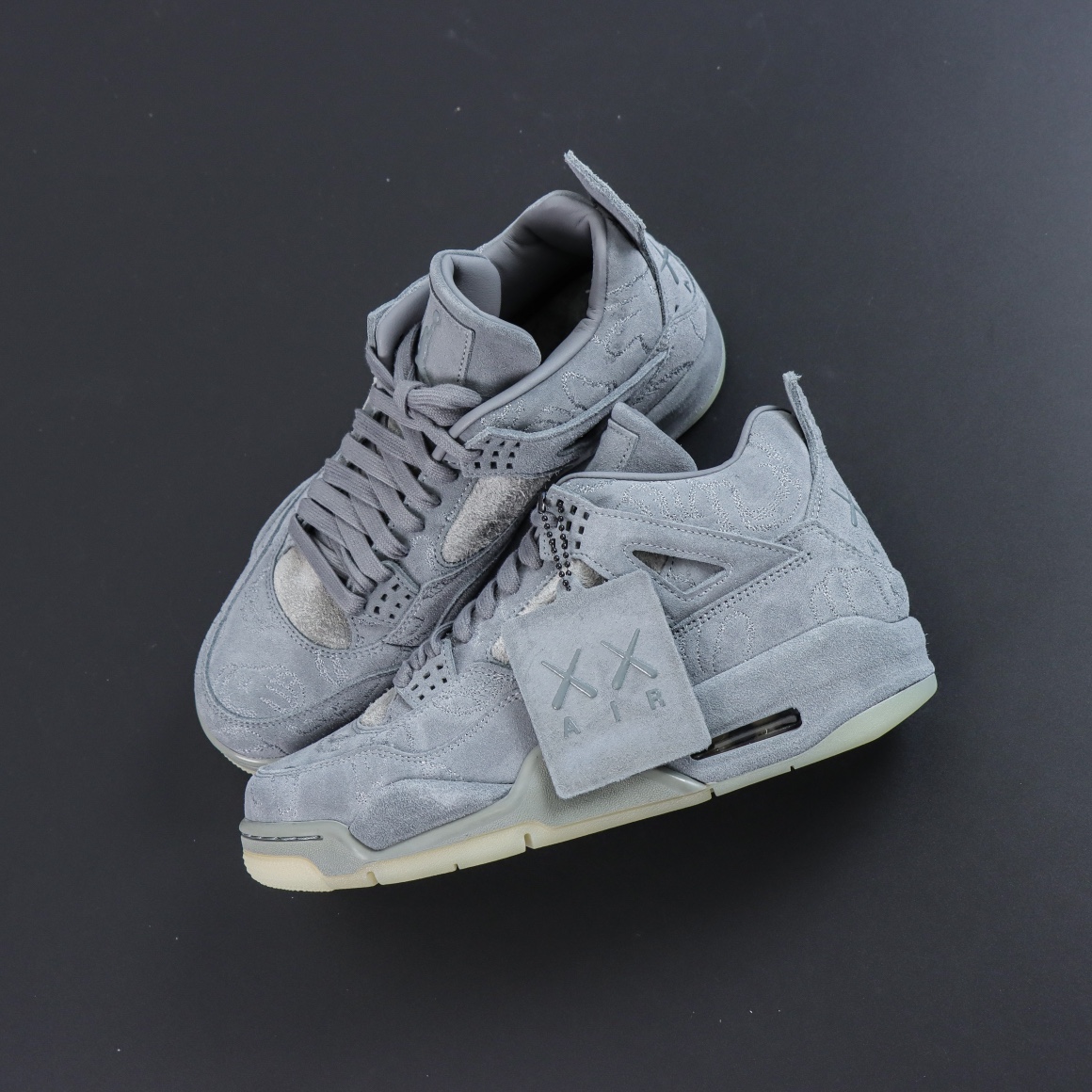 Max US16 KAWS x Air Jordan 4 “Cool Grey”