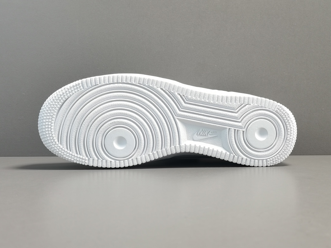 Nike Air Force 1·07