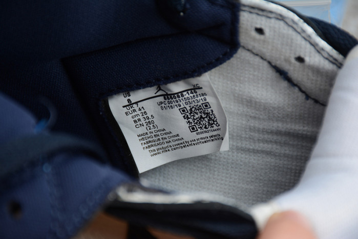 Air Jordan 1 Obsidian University Blue 555088-140