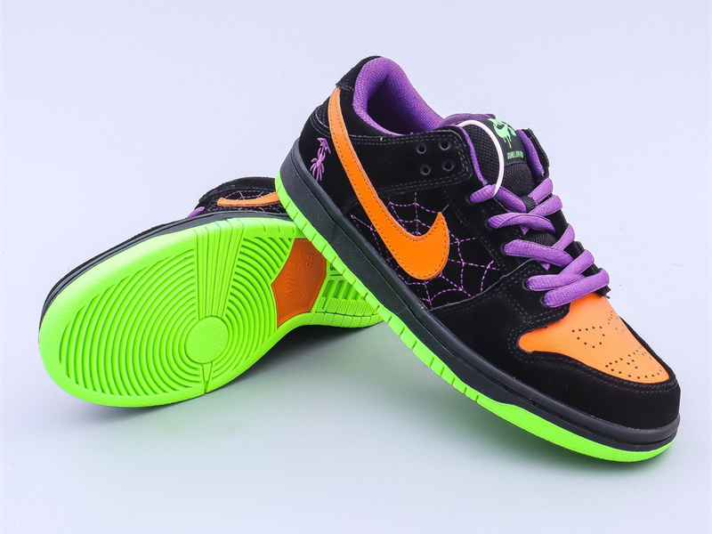 Nike Dunk SB Low Night of Mischief Halloween