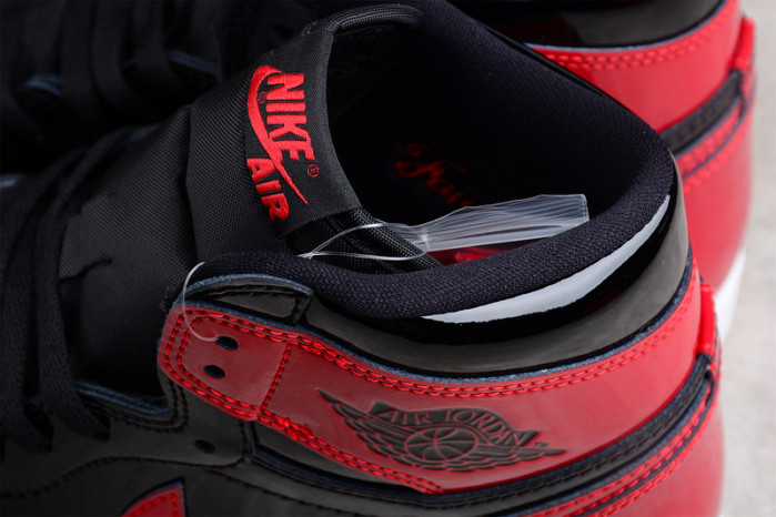 AIR JORDAN 1 HIGH OG BRED PATENT 555088-063