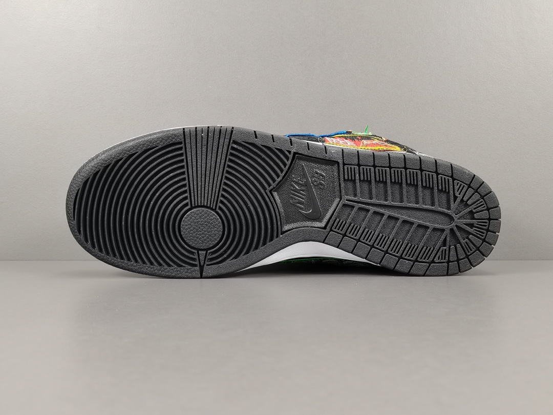 Neckface x NIKE SB DUNK LOW -  Halloween Essential