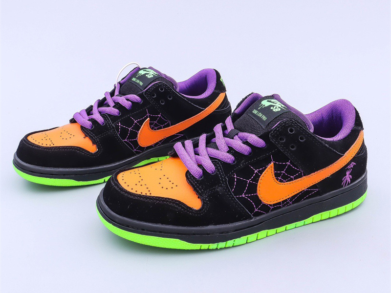 Nike Dunk SB Low Night of Mischief Halloween