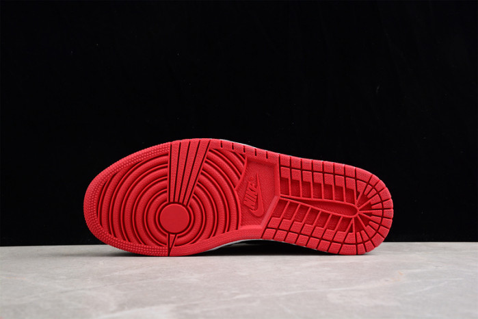 AIR JORDAN 1 HIGH OG BRED PATENT 555088-063