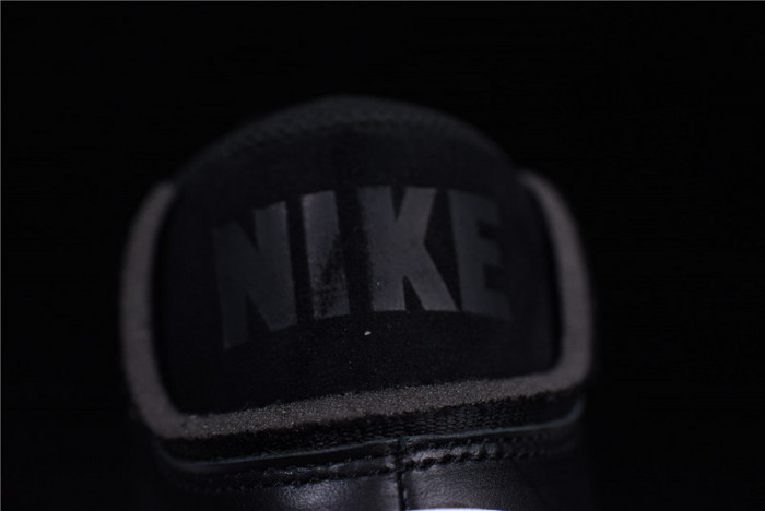 Off-White Nike Blazer Studio Mid AA3832-001