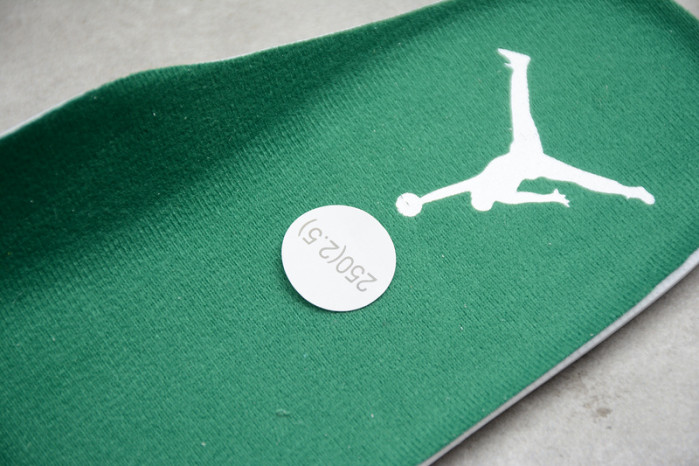 Air Jordan 4 Retro Metallic Green