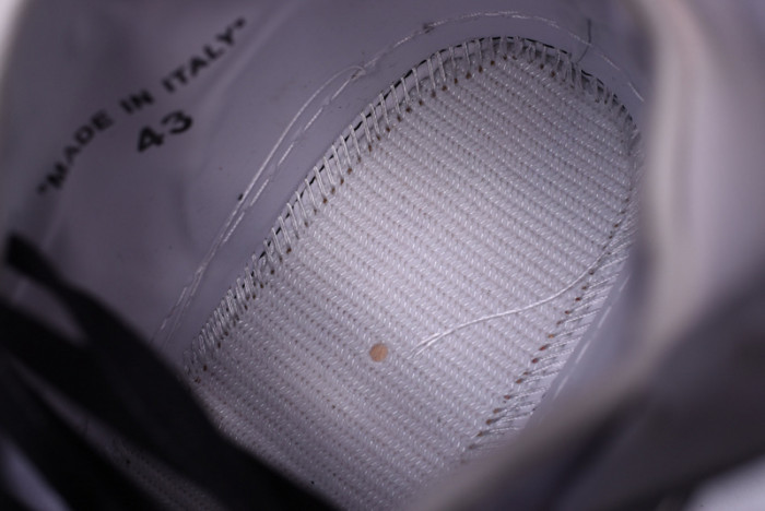 OFF-WHITE Low 3.0 OMIA065S18800016