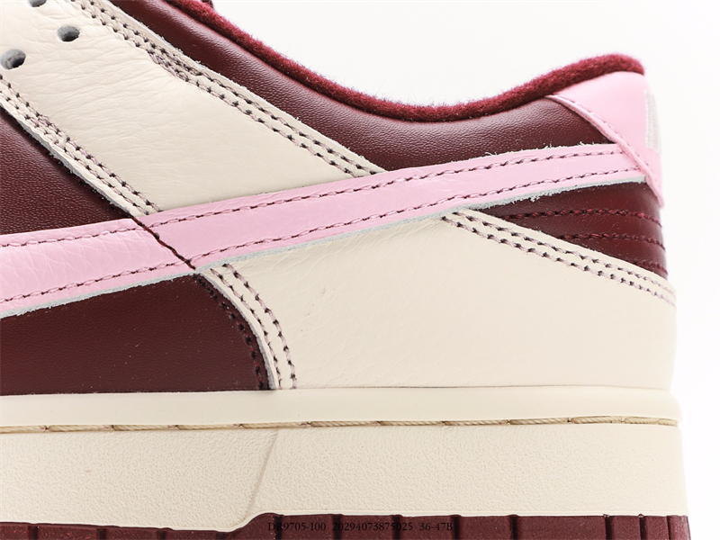 Nike Dunk Low Valentine's Day DR9705-100
