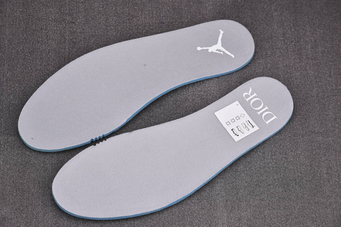 Jordan 1 Retro High Dior CN8007-002