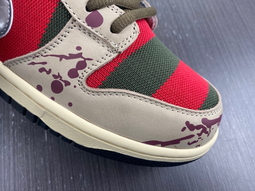 Nike SB Dunk Low “Freddy Krueger”