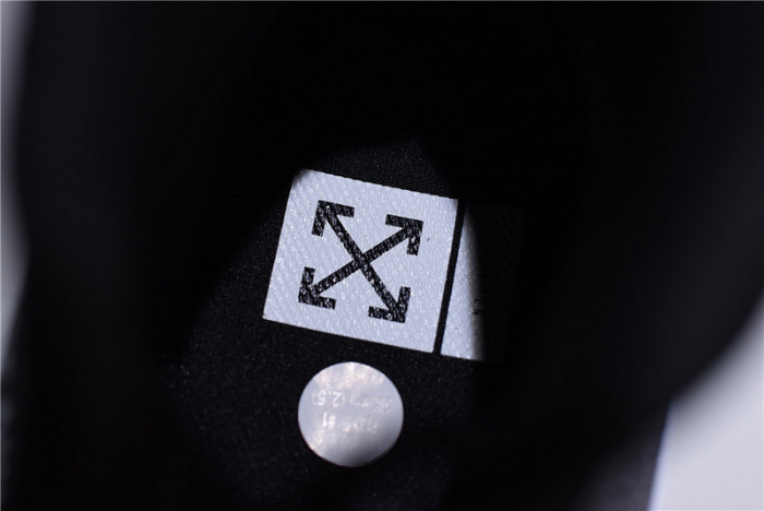 Off-White Nike Blazer Studio Mid AA3832-001