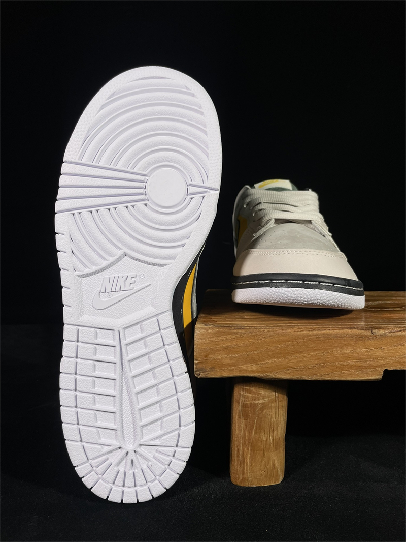 Otomo Katsuhiro x NK SB Dunk Low 